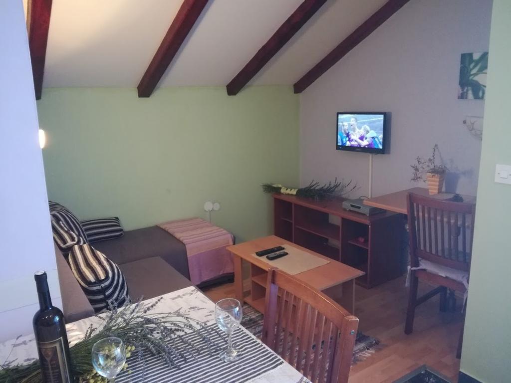 Apartments Tamara ซูโกชัน ภายนอก รูปภาพ