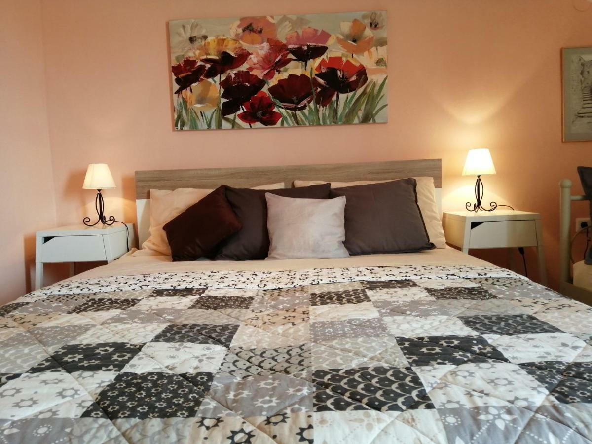 Apartments Tamara ซูโกชัน ภายนอก รูปภาพ
